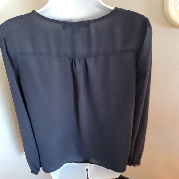 Forever21 Navy Blue Long Sleeve Blouse Chiffon Keyhole Button Front Small Dressy - Picture 4 of 6